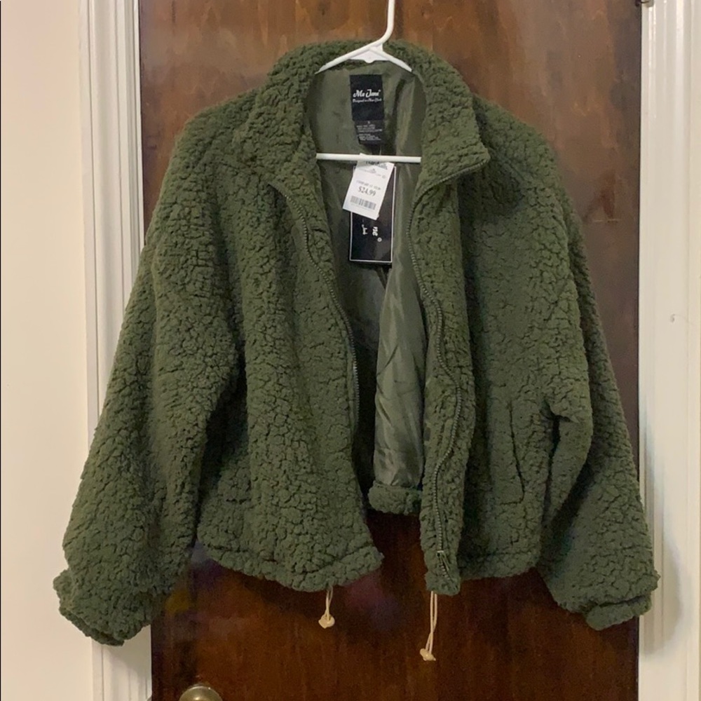 Fuzzy/faux fur lightweight jacket